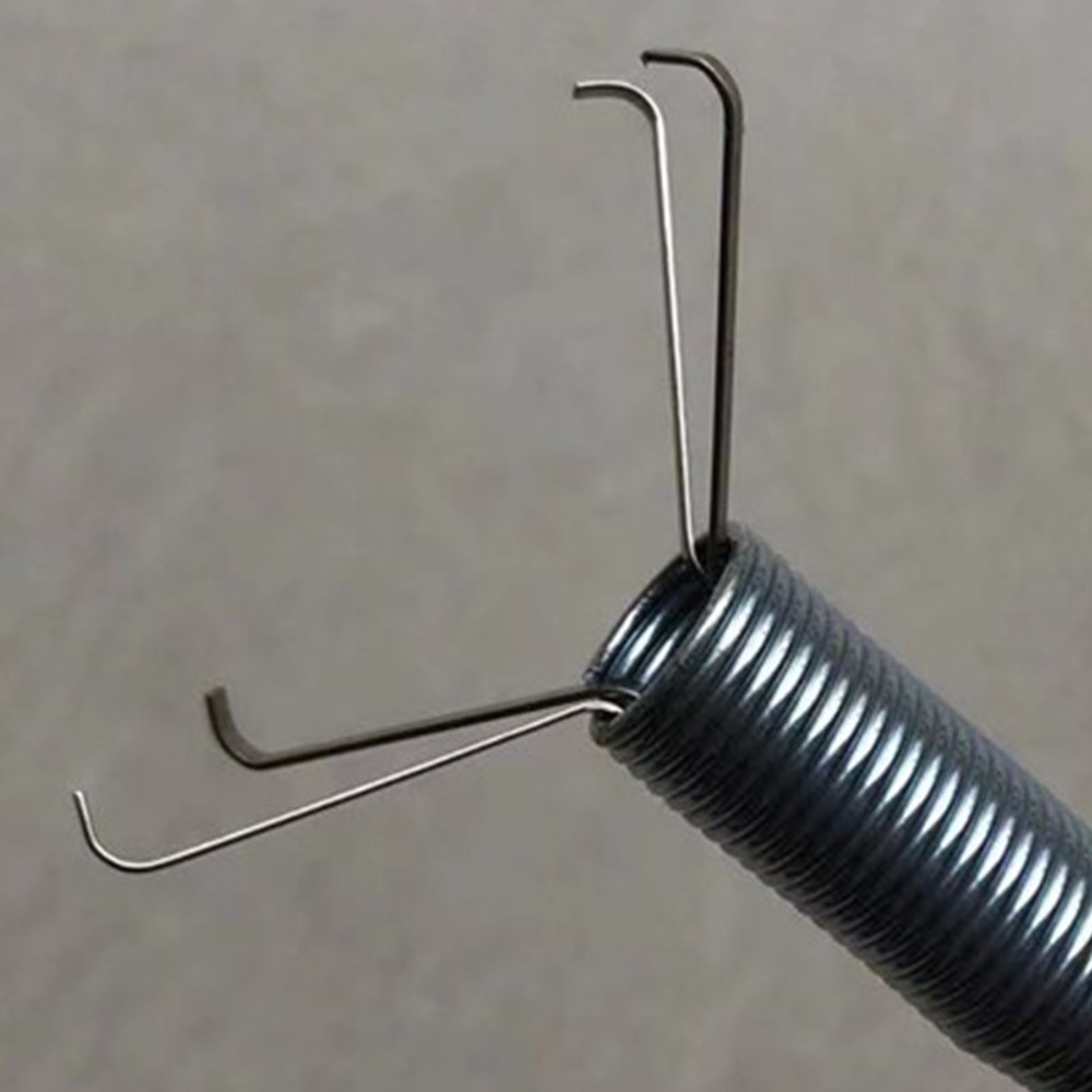 قطعتان من أدوات التقاط الشوائب - مراجعة Drain Snake Flexible وسعره